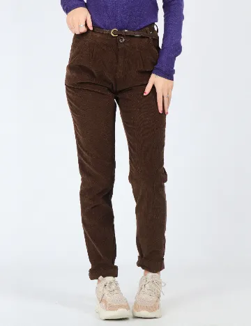 Pantaloni Bershka, maro Maro