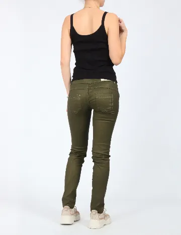 Pantaloni Bershka, verde Verde