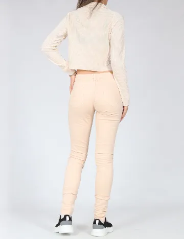 Blugi Bershka, crem Crem