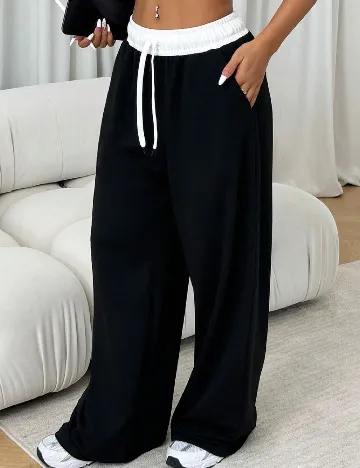 Pantaloni SHEIN, negru/alb Negru