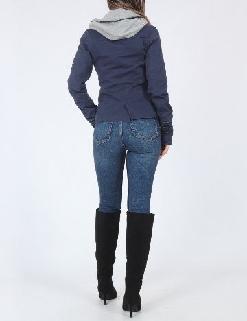 Jacheta Bershka, bleumarin