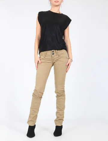 Blugi Bershka, kaki Maro