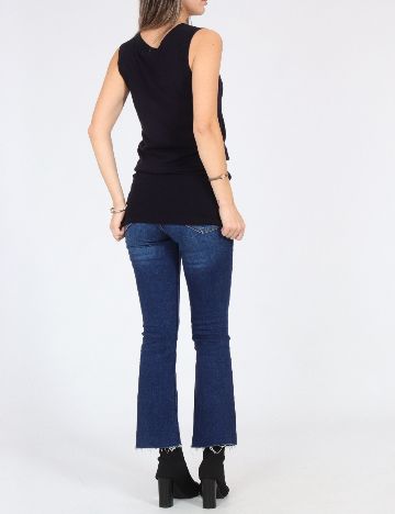 Vesta Zara, bleumarin