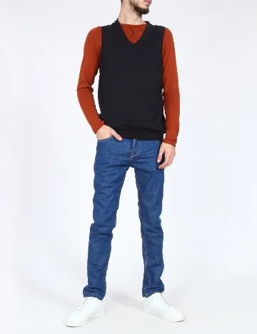 Vesta Zara, negru Negru