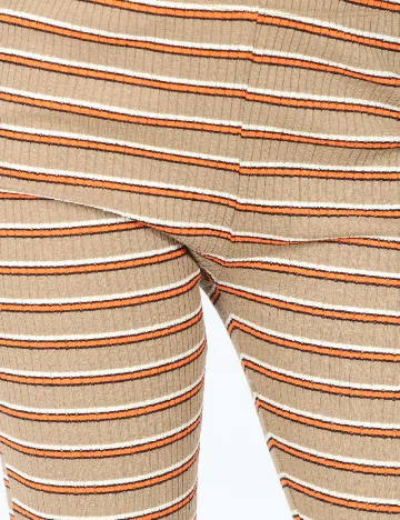 Pantaloni Bershka, maro Maro