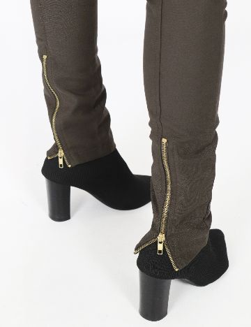 Pantaloni Bershka, verde