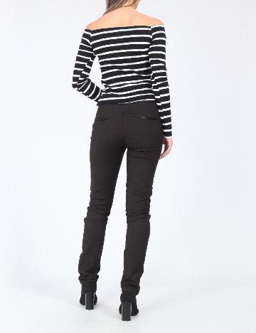 Pantaloni Bershka, negru