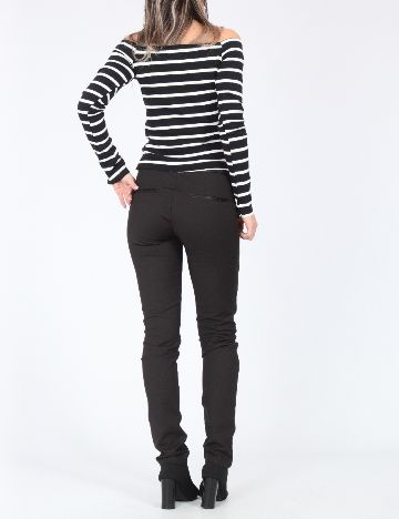 Pantaloni Bershka, negru