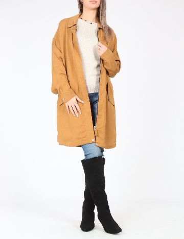 Jacheta Bershka, maro