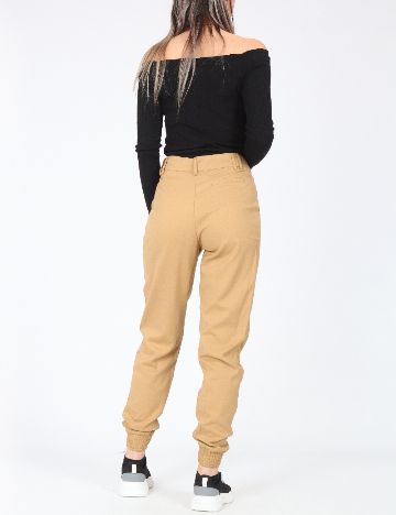 Pantaloni Bershka, maro