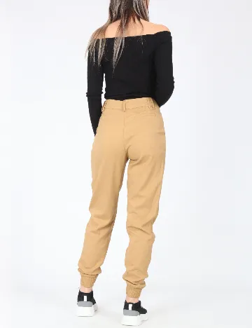 Pantaloni Bershka, maro Maro