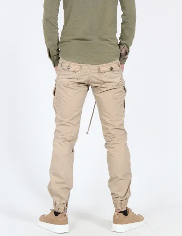 Pantaloni Bershka, maro deschis Maro