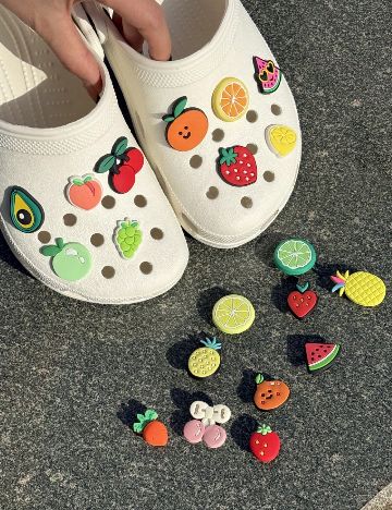 Set charmuri pentru saboti SHEIN, mix culori