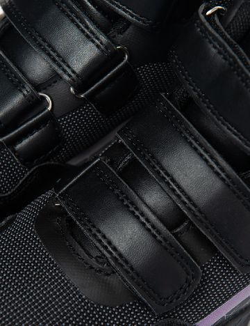 Ghete Cool Club, negru