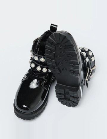 Ghete Cool Club, negru