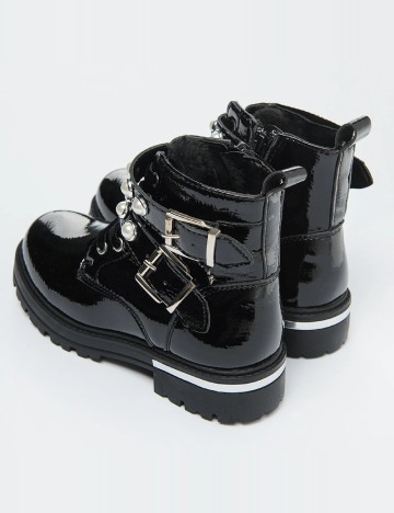 Ghete Cool Club, negru