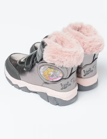 Ghete Disney, gri Gri