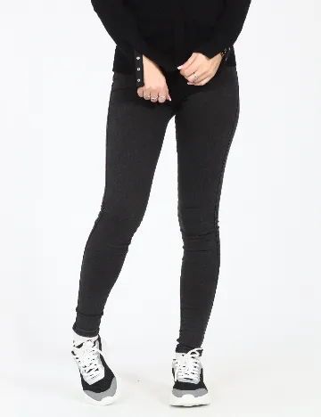 Blugi Pull&Bear, gri inchis Gri