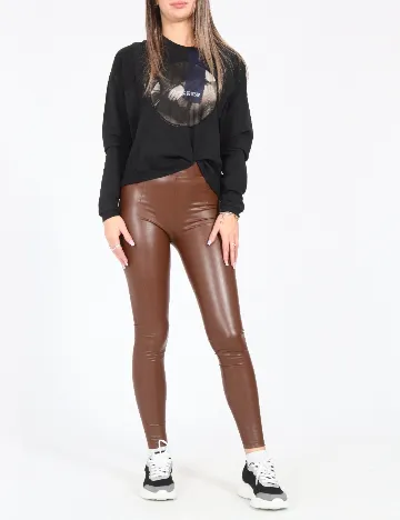 Pantaloni Bershka, maro Maro