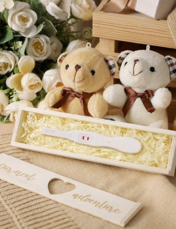 Cutie pentru test de sarcina SHEIN, crem