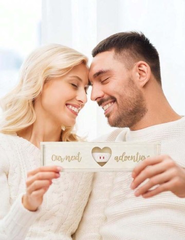 Cutie pentru test de sarcina SHEIN, crem