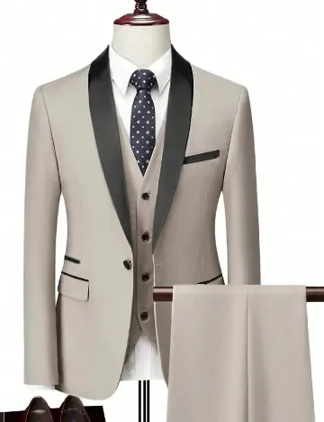 Costum SHEIN, bej Crem