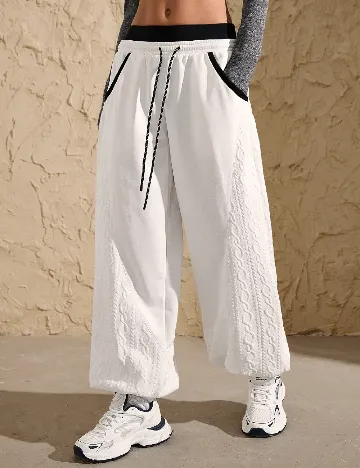 Pantaloni SHEIN, alb/negru Alb