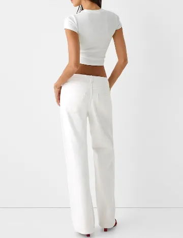 Top Bershka, alb Alb