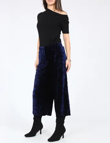 Pantaloni trei sferturi Bershka, bleumarin Albastru