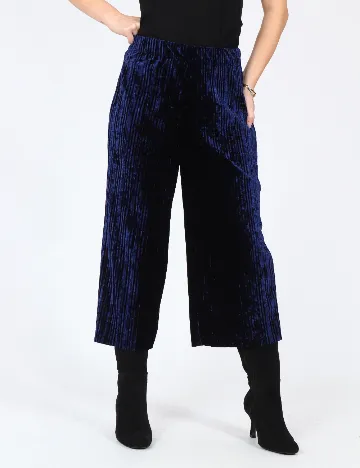 Pantaloni trei sferturi Bershka, bleumarin Albastru