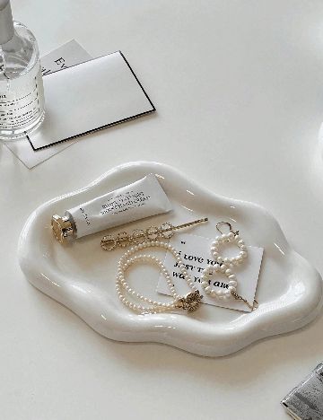 Tavita decorativa SHEIN, alb