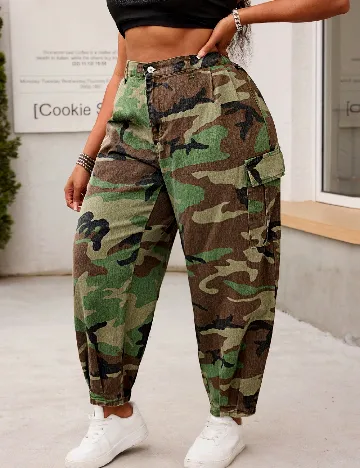 Pantaloni SHEIN CURVE, army Verde