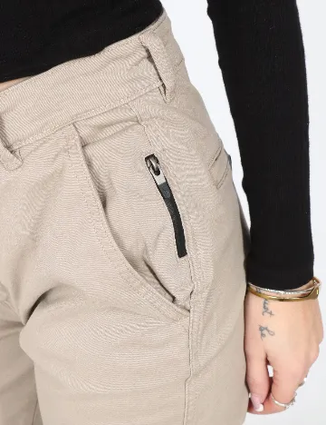 Pantaloni Bershka, bej Crem