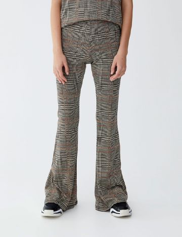 Pantaloni Pull&Bear, mix culori