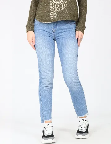 Blugi Bershka, albastru Albastru