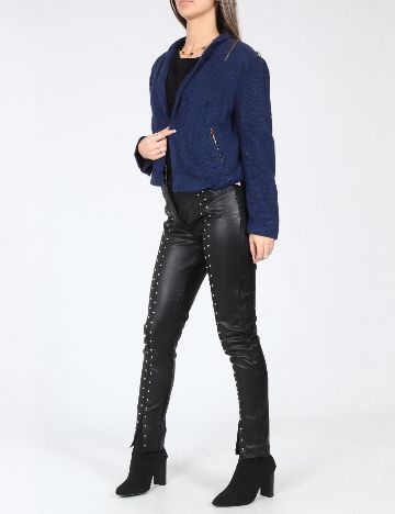 Jacheta Zara, albastru