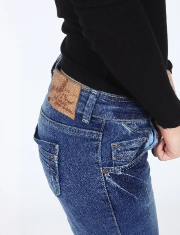 Blugi Bershka, albastru Albastru