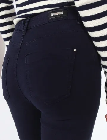 Blugi Bershka, bleumarin Albastru