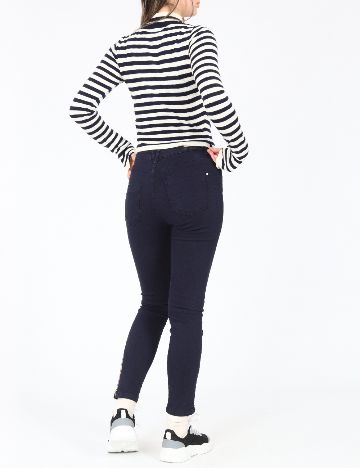 Blugi Bershka, bleumarin