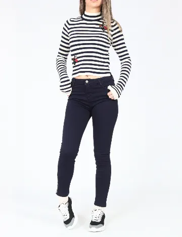 Blugi Bershka, bleumarin Albastru