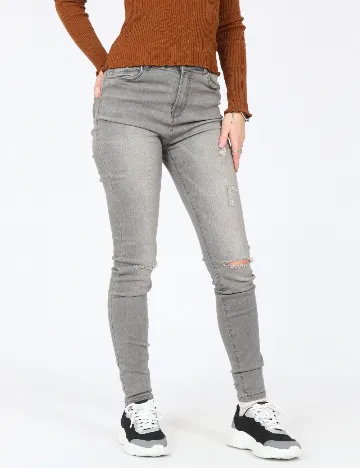 Blugi Bershka, gri Gri