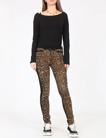Blugi Bershka, animal print Animal print