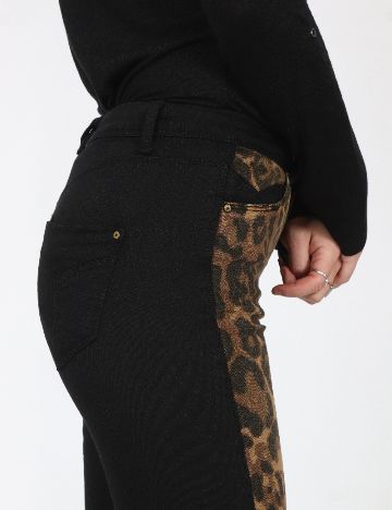 Blugi Bershka, animal print