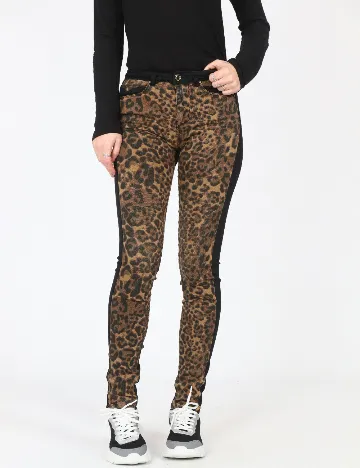 Blugi Bershka, animal print Animal print