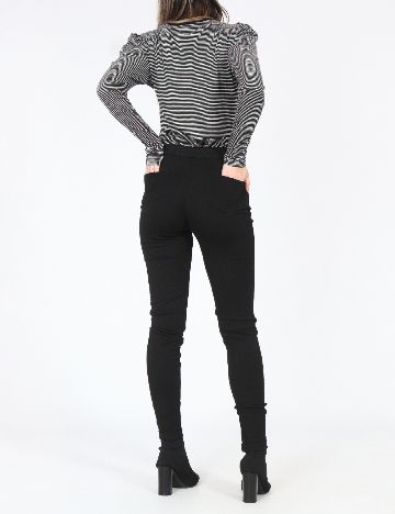Pantaloni Bershka, negru