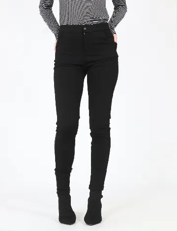 Pantaloni Bershka, negru Negru