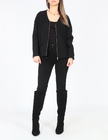 Jacheta Zara, negru