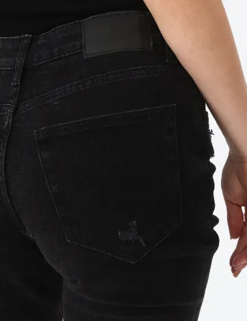 Pantaloni scurti Bershka, negru Negru