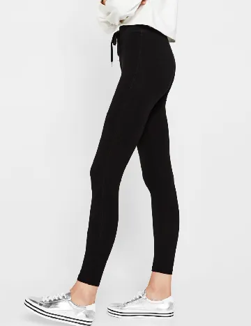 Pantaloni Bershka, negru Negru