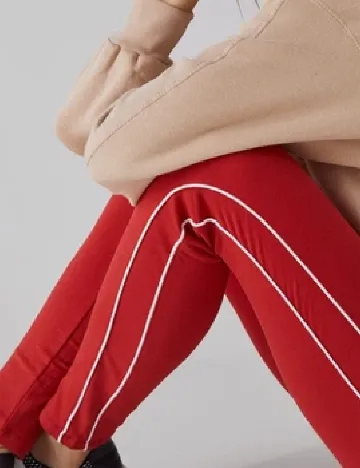 Pantaloni Bershka, rosu Rosu